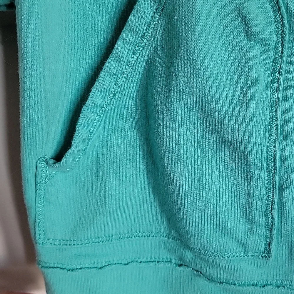 Girls, XL(18), Canyon River Blues, mint green hood with inner peace shirt.